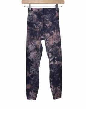 Lululemon 25” Align Leggings. Size 6